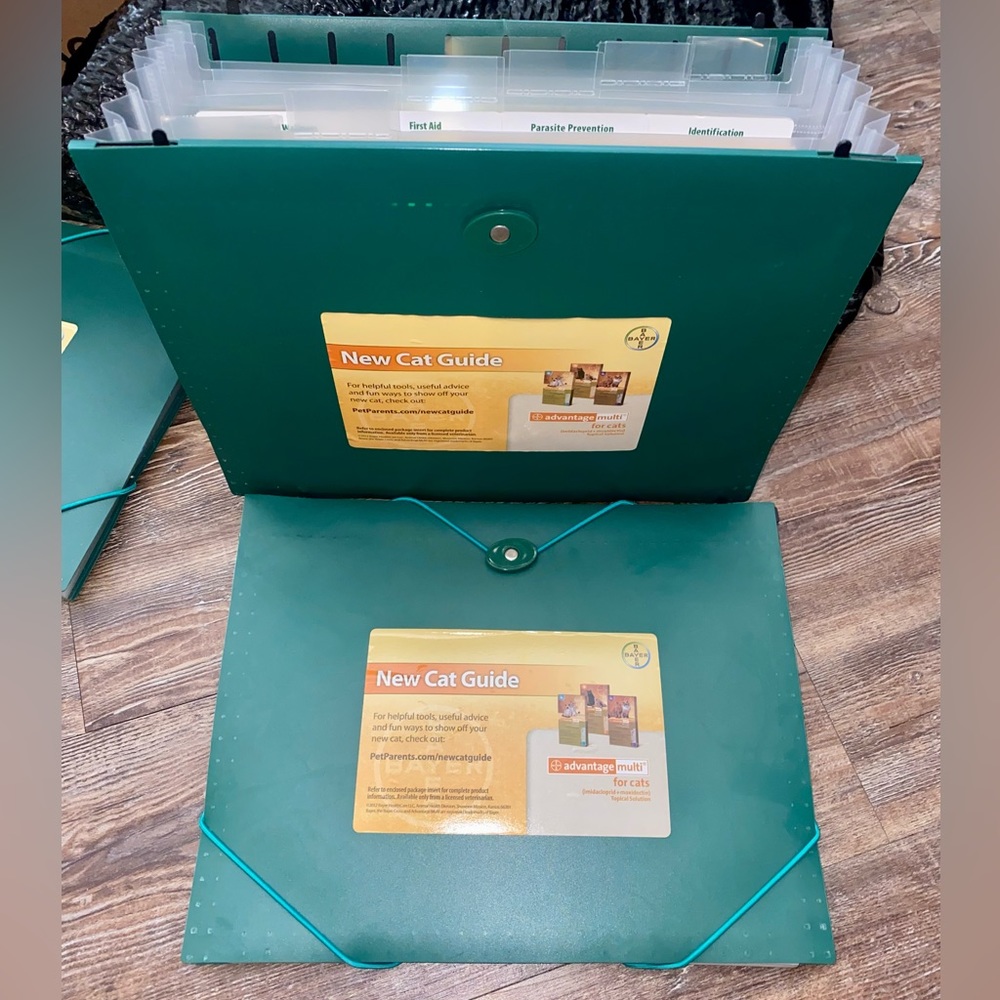 NEW STAPLES MOISTURE RESISTANT EXPANDABLE HANGING FILE FOLDER LOT OF 2 FOLDERS